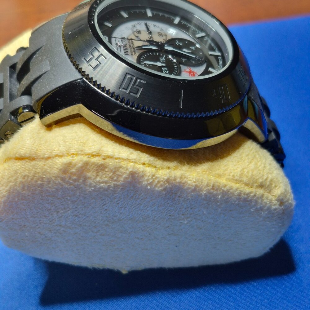 Invicta Chronograph Watch - Picture 4 of 6